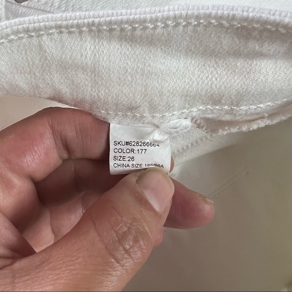 ABERCROMBIE & Fitch White Super Skinny Low Rise Ripped Jeans Size 26 - Picture 12 of 14